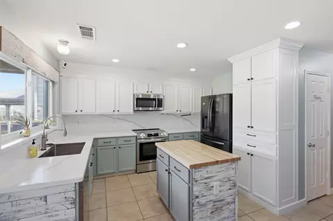 14037 Fontana Rd, Roanoke, TX 76262