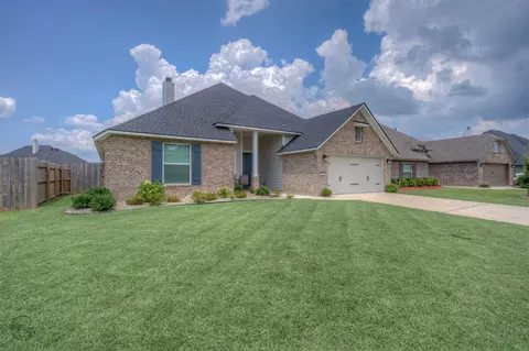 241 Cullom Dr, Bossier City, LA 71112