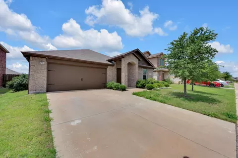 2415 Anton Dr, Forney, TX 75126