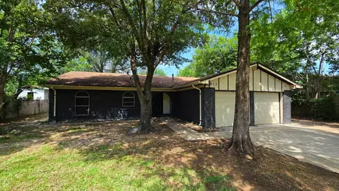 713 N Spears St, Alvarado, TX 76009