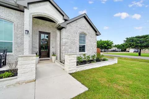 100 Aero Vista Dr, Caddo Mills, TX 75135