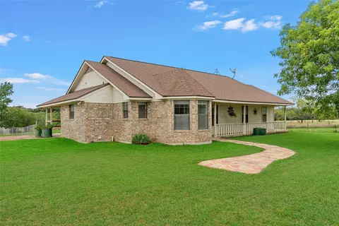 1777 Longhorn Pkwy, Axtell, TX 76624