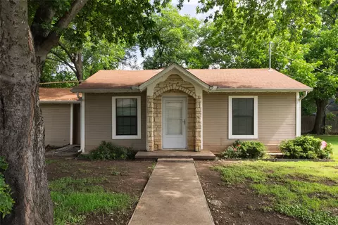 313 N Roe St, White Settlement, TX 76108