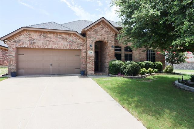 754 Peach Ln, Burleson, TX 76028