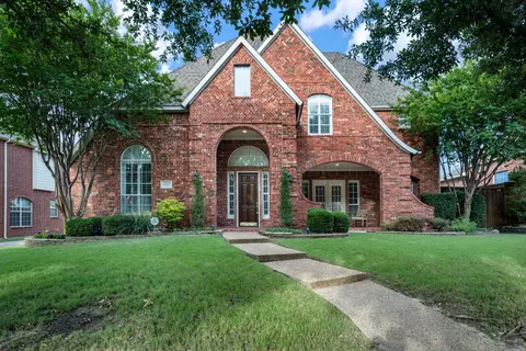 1027 Sir Lancelot Cir, Lewisville, TX 75056