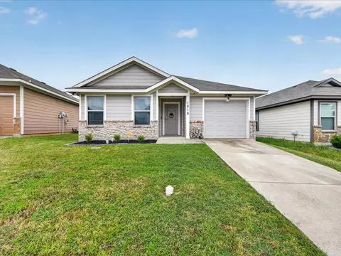 1816 Wickham Dr, Burleson, TX 76028