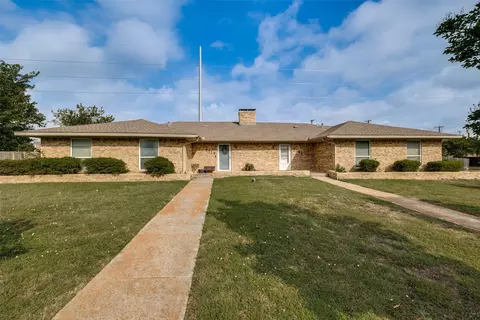 2731 Forest Grove Dr, Richardson, TX 75080