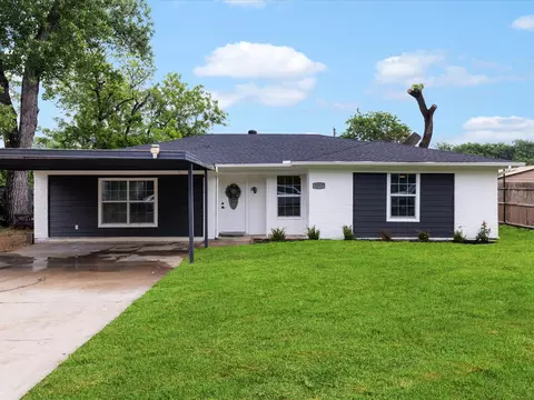 5217 Nell St, Fort Worth, TX 76119