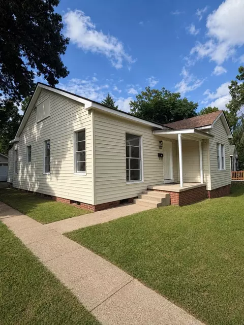 146 E College St, Shreveport, LA 71104