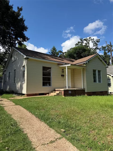 146 E College St, Shreveport, LA 71104