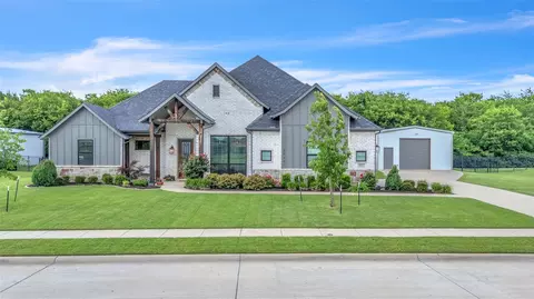 1014 Rennard St, Caddo Mills, TX 75135