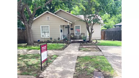 1801 Belle Pl, Fort Worth, TX 76107