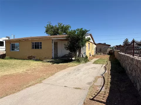 5633 Manila Dr, El Paso, TX 79924