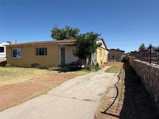 5633 Manila Dr, El Paso, TX 79924
