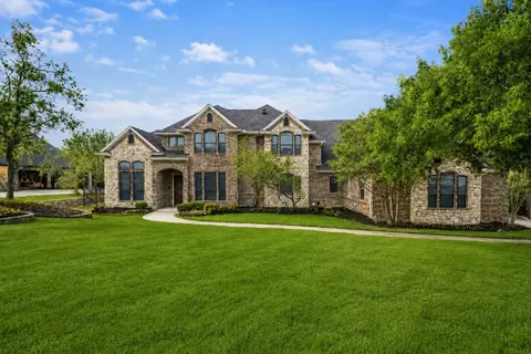 153 Crest Canyon Dr, Fort Worth, TX 76108
