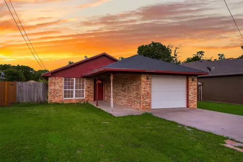 607 Franklin Ave, Pottsboro, TX 75076