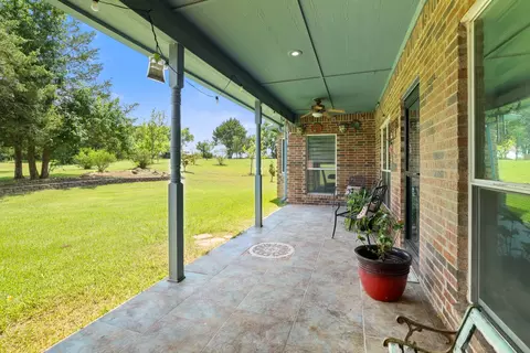 Exterior - 303 Celtic Rd, Howe, TX 75459 photo 5 of 7