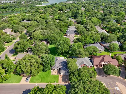 View/Area - 3601 Willow Bend Cir, Waco, TX 76708 photo 2 of 3