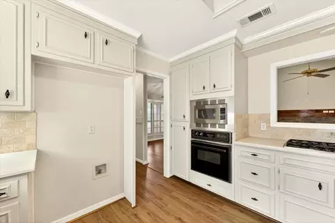 Kitchen - 3601 Willow Bend Cir, Waco, TX 76708 photo 6 of 6