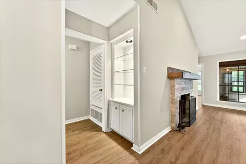 Entry Way - 3601 Willow Bend Cir, Waco, TX 76708 photo 1 of 2