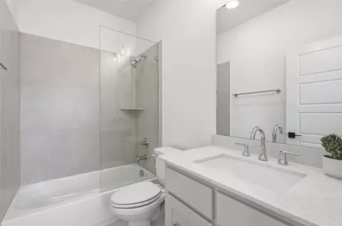 Bath - 2360 Fallsview Ct, Prosper, TX 75078 photo 4 of 5