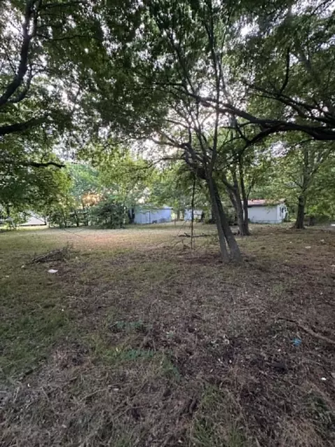 200 E Locust St, Celeste, TX 75423 photo 12