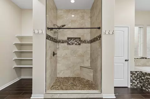 Bath - 501 Cloud View Ct, Prosper, TX 75078 photo 3 of 5