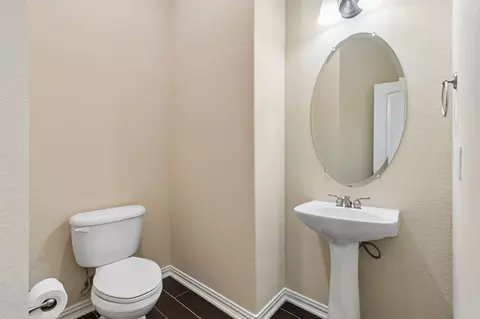 Bath - 501 Cloud View Ct, Prosper, TX 75078 photo 4 of 5