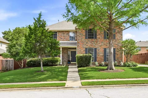 3105 Lake Park Dr, Grapevine, TX 76051