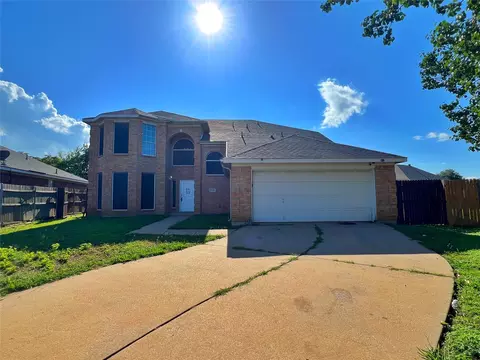 3944 Silver Springs Dr, Fort Worth, TX 76123