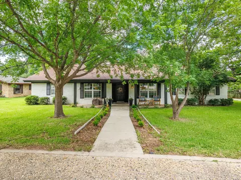 603 Oakpark Dr, Brownwood, TX 76801