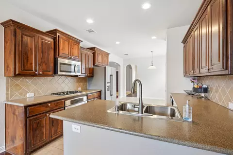 Kitchen - 12308 Durango Root Dr, Fort Worth, TX 76244 photo 3 of 3