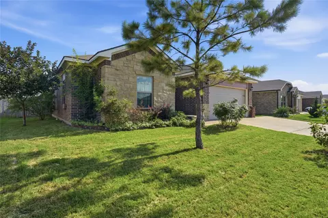 305 Breaux Ln, Mabank, TX 75147