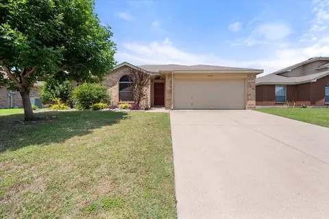 3429 Newgate St, Midlothian, TX 76065