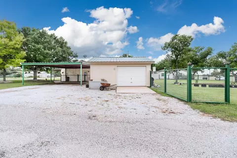 Exterior - 307 E Loop Dr, Brady, TX 76825 photo 5 of 11