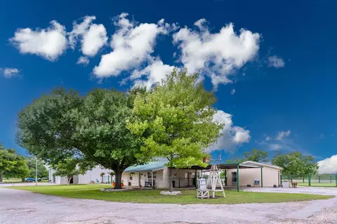 Other - 307 E Loop Dr, Brady, TX 76825 photo 9 of 11