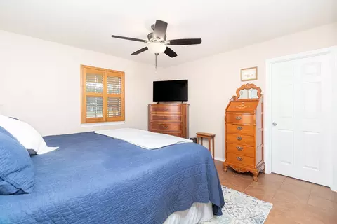 Bedroom - 307 E Loop Dr, Brady, TX 76825 photo 3 of 3