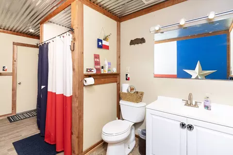 Bath - 307 E Loop Dr, Brady, TX 76825 photo 1 of 3