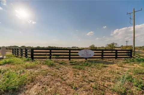 22 Creek Side Ct, Hillsboro, TX 76645