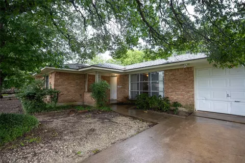 11332 Lanewood Cir, Dallas, TX 75218