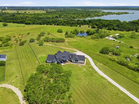 519 Reason Jones Rd, Valley View, TX 76272