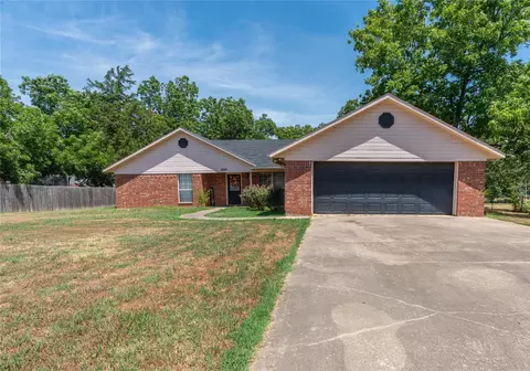 6545 Inwood Dr, Reno, TX 75462