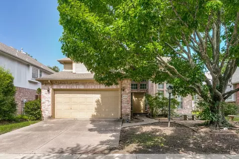 6713 Ashglen Pl, Plano, TX 75023