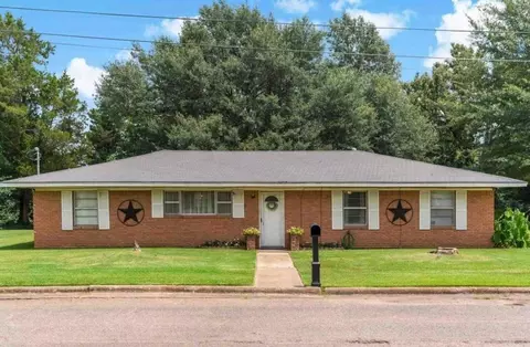 530 NE 26th St, Paris, TX 75460