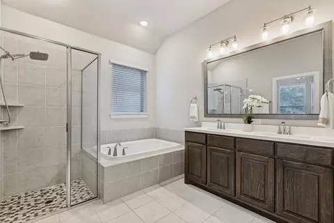 Bath - 2424 Preakness Pl, Celina, TX 75009 photo 3 of 3