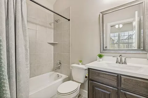 Bath - 2424 Preakness Pl, Celina, TX 75009 photo 1 of 3