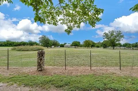 652 Middle Windsor Rd, Mcgregor, TX 76657 photo 35