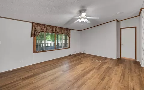 652 Middle Windsor Rd, Mcgregor, TX 76657 photo 5