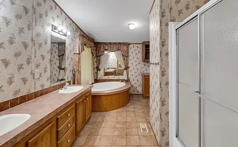 652 Middle Windsor Rd, Mcgregor, TX 76657 photo 17