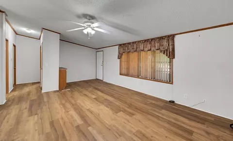 652 Middle Windsor Rd, Mcgregor, TX 76657 photo 6